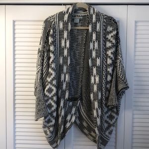 Black and white. Dolman sleeved sweater!